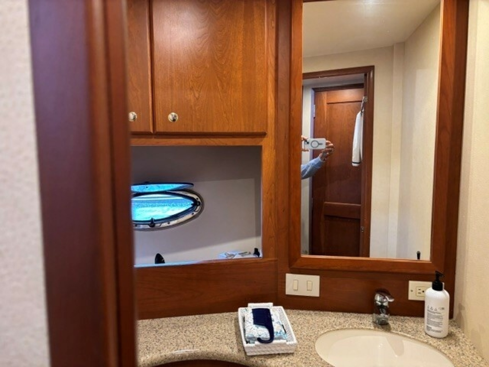2006 Silverton 34C