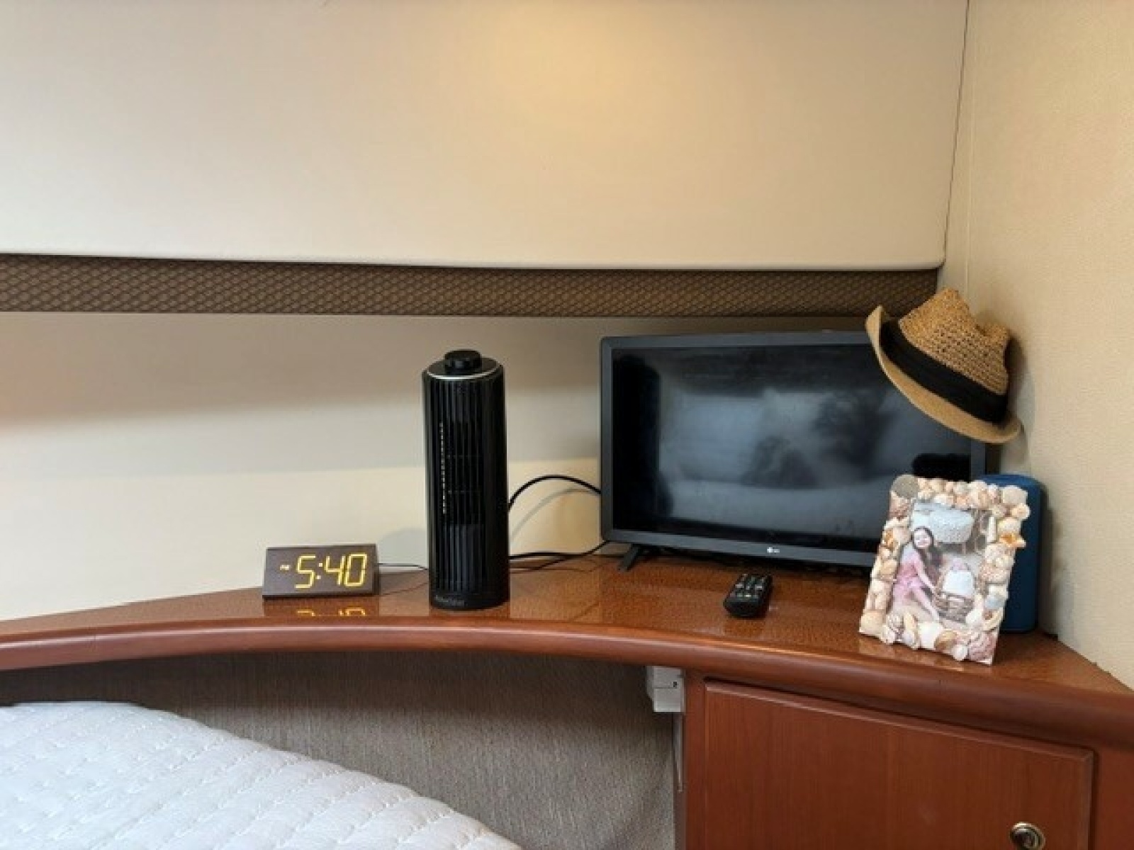2006 Silverton 34C