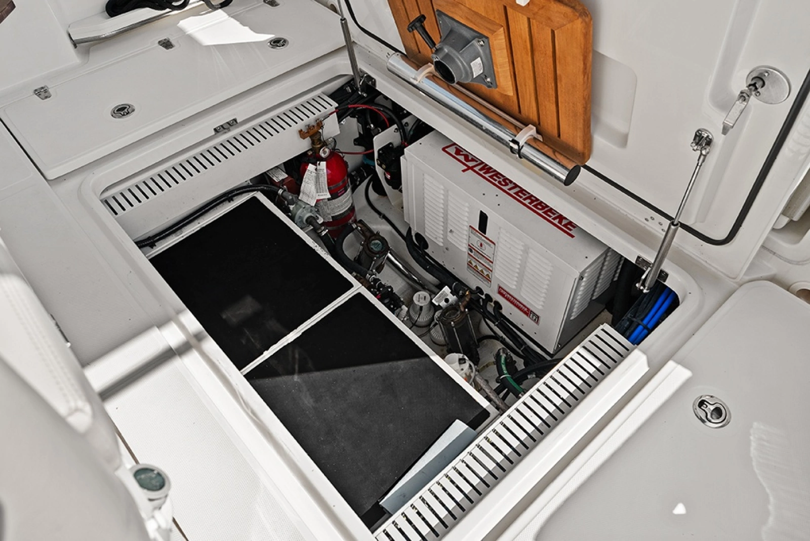 Engine compartment