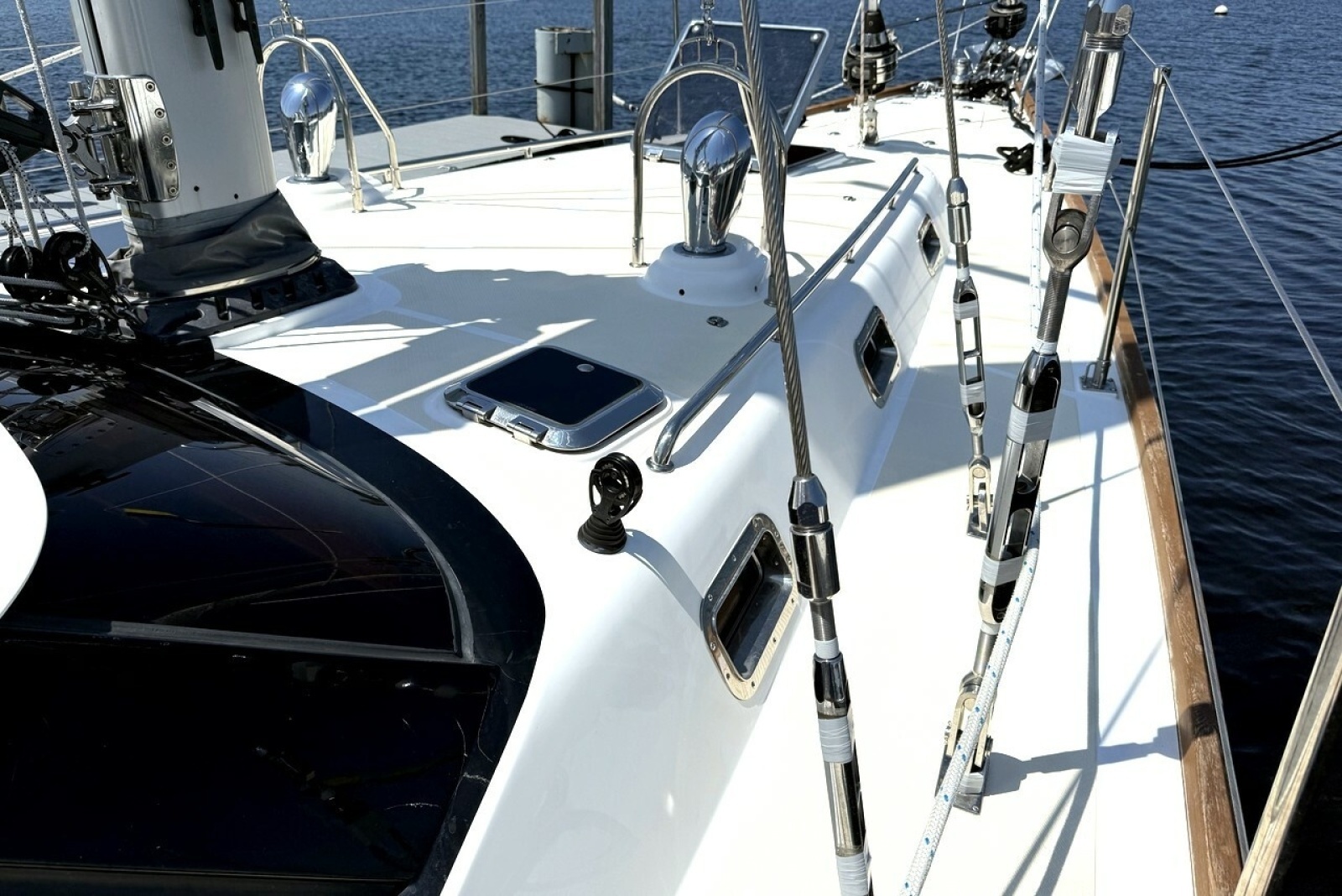 2016 Hylas 56