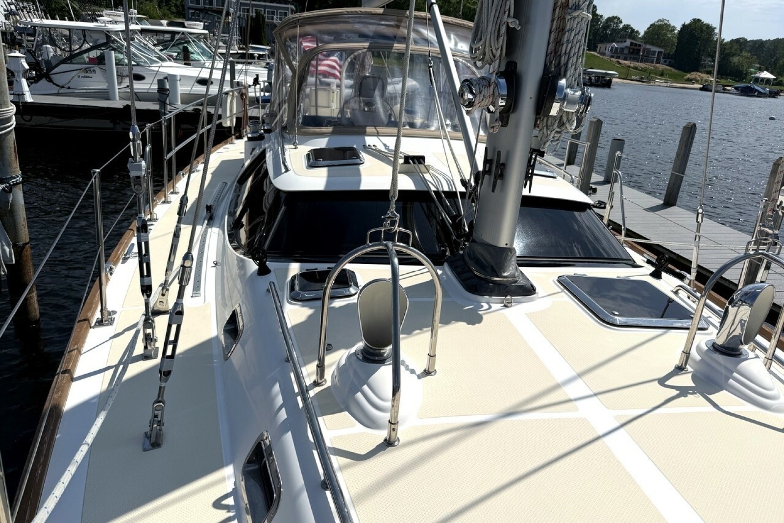 2016 Hylas 56