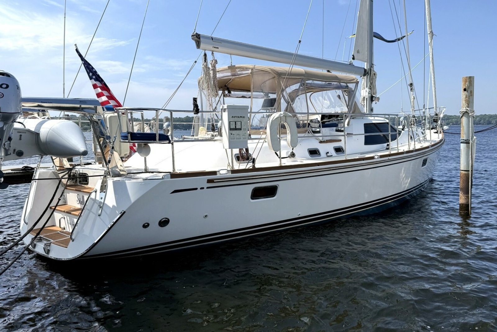 2016 Hylas 56