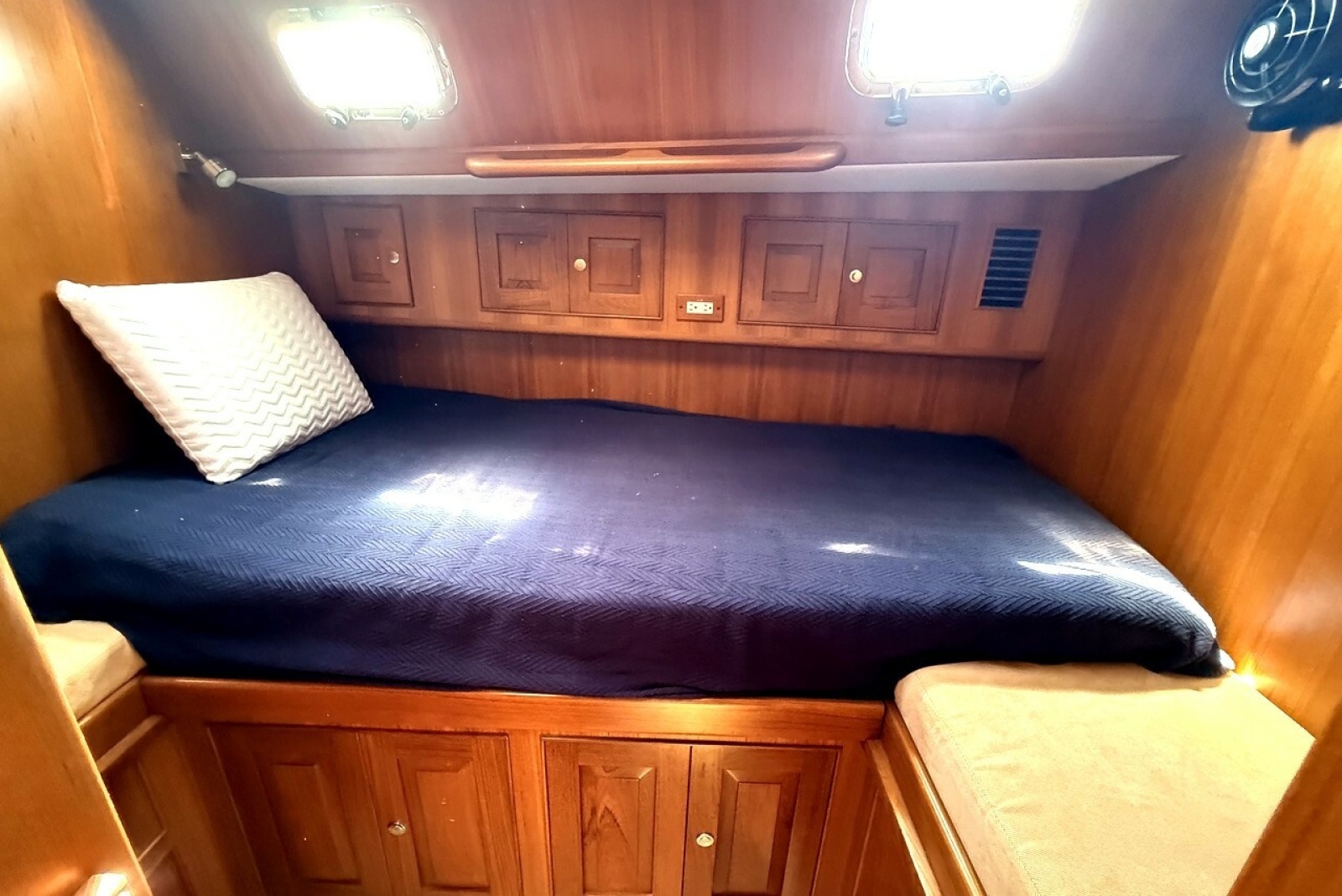 2016 Hylas 56
