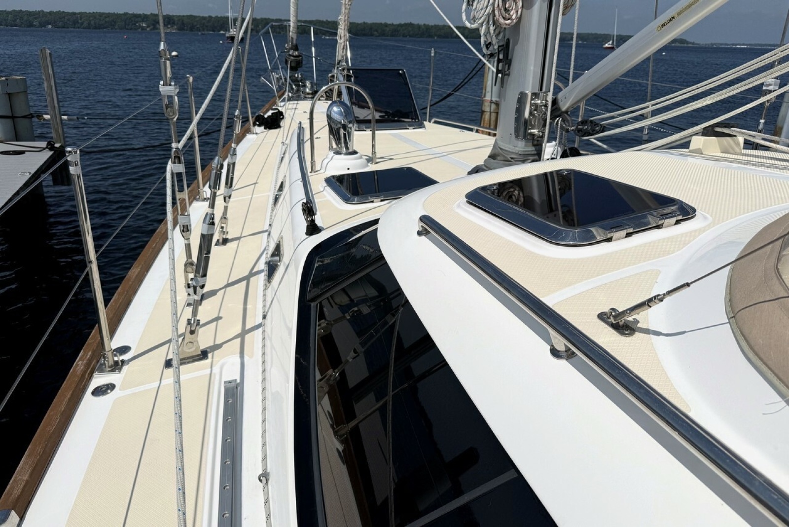 2016 Hylas 56