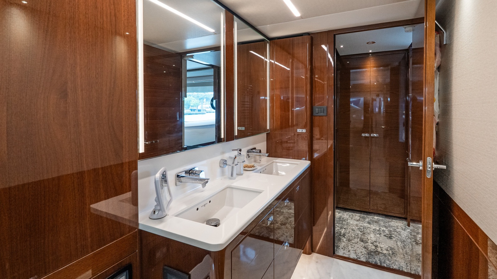 2019 Princess S78