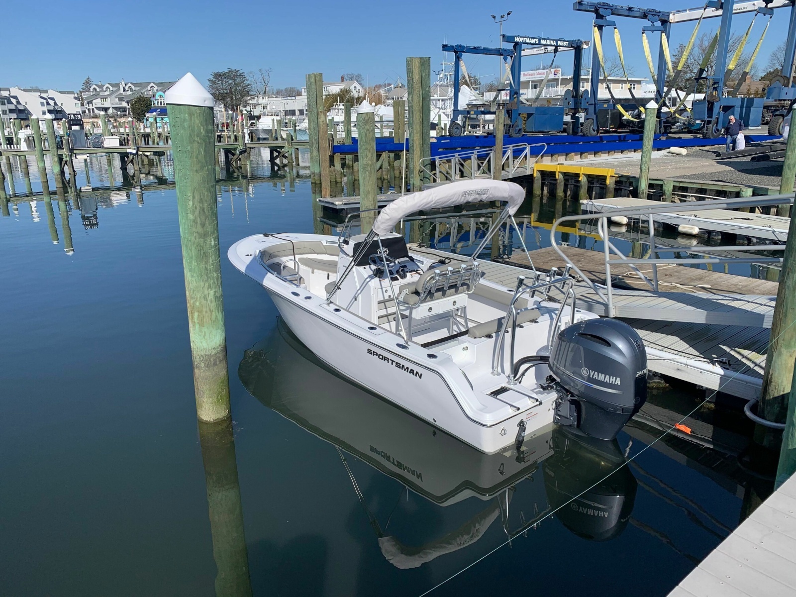 2021 Sportsman Open 212 Center Console