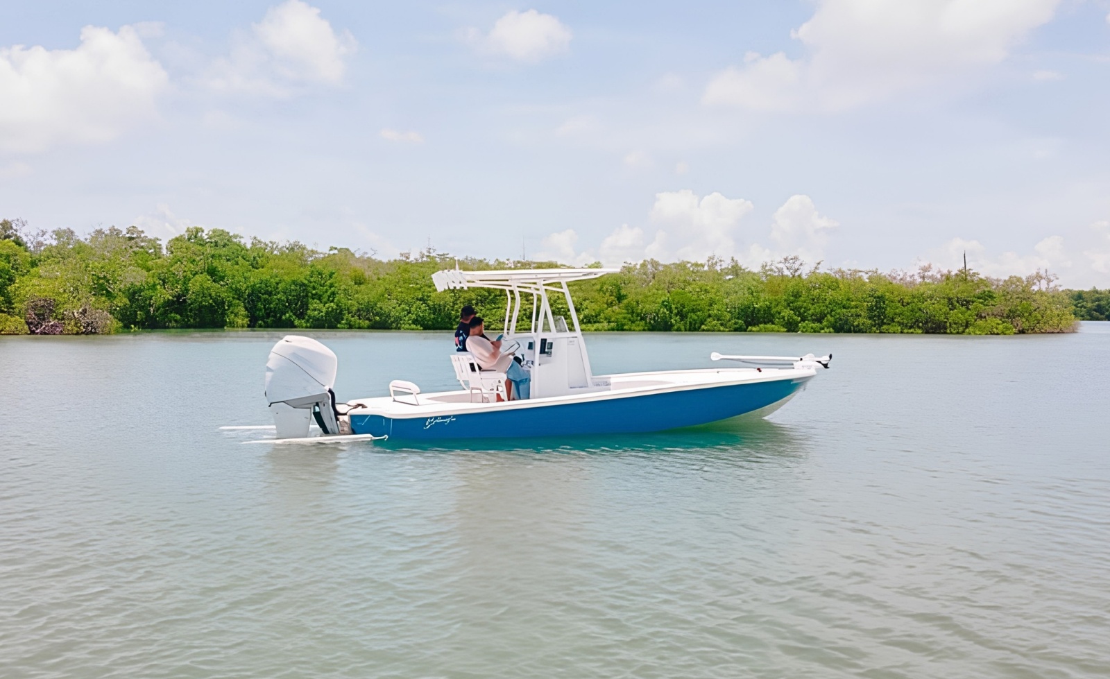 2013 Yellowfin 24 Bay