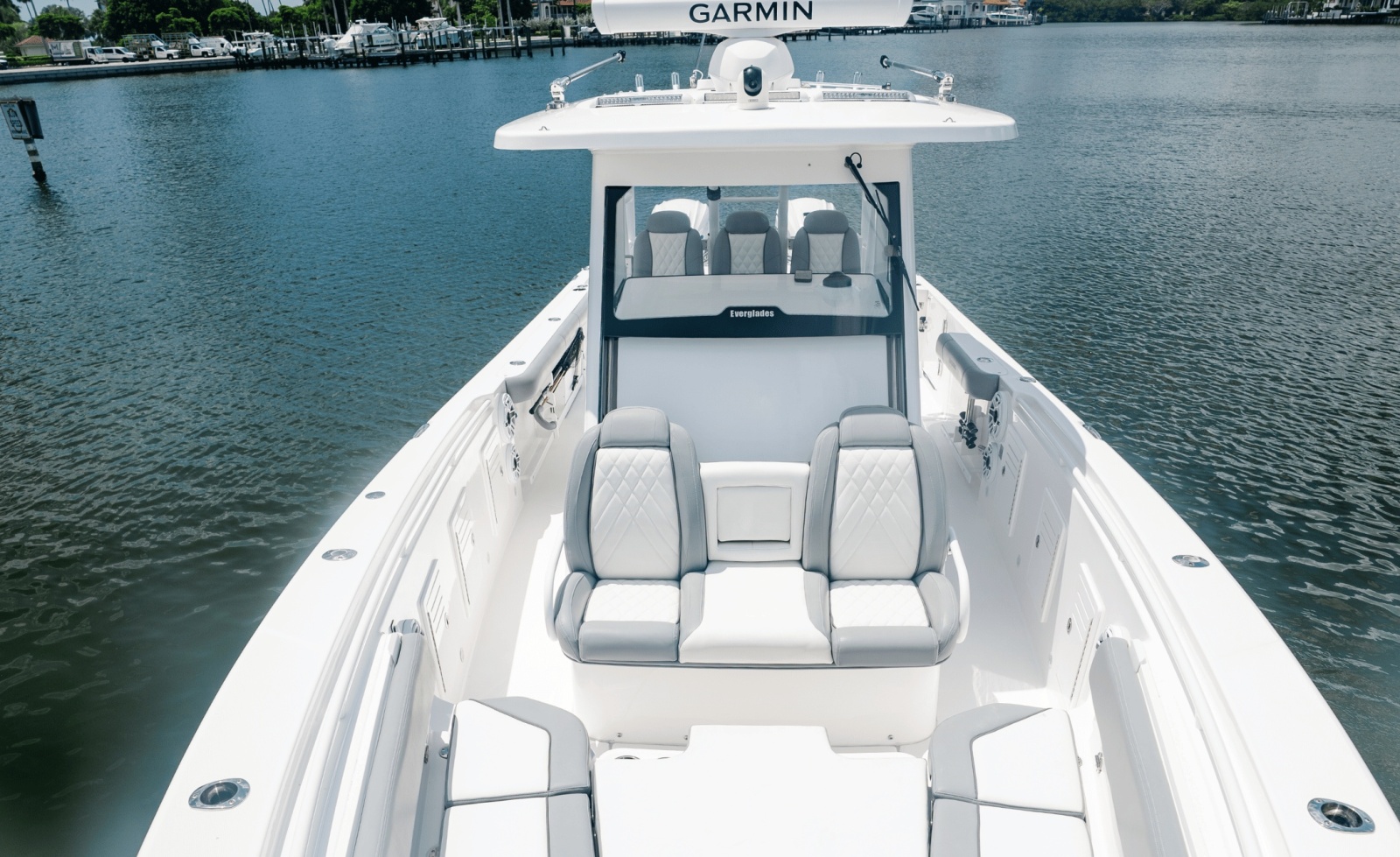 2024 Everglades 365CC