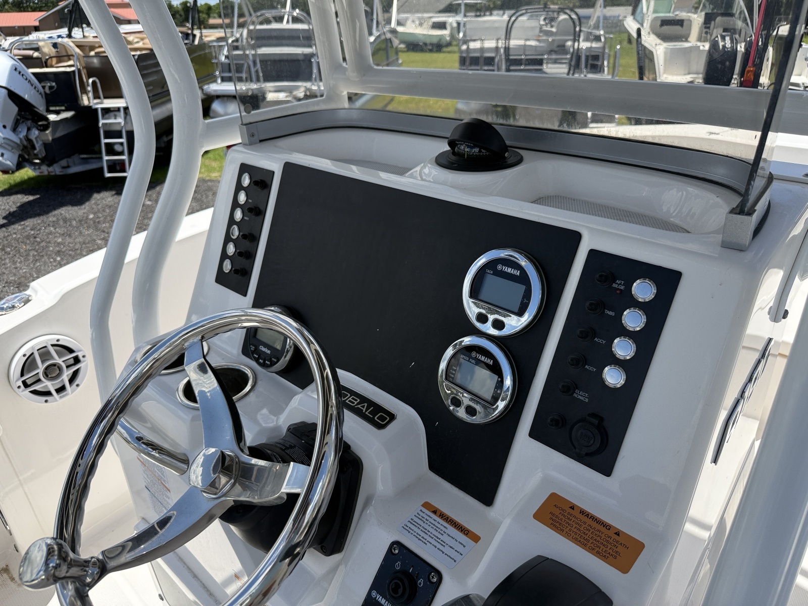 2024 Robalo R180