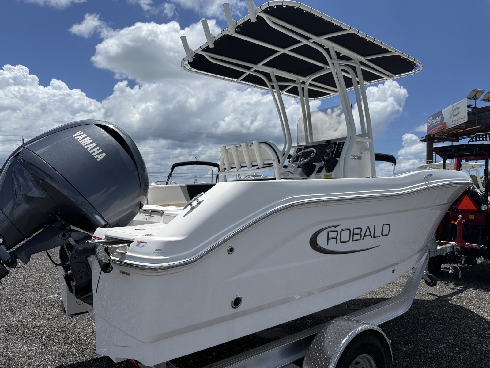 2024 Robalo R180