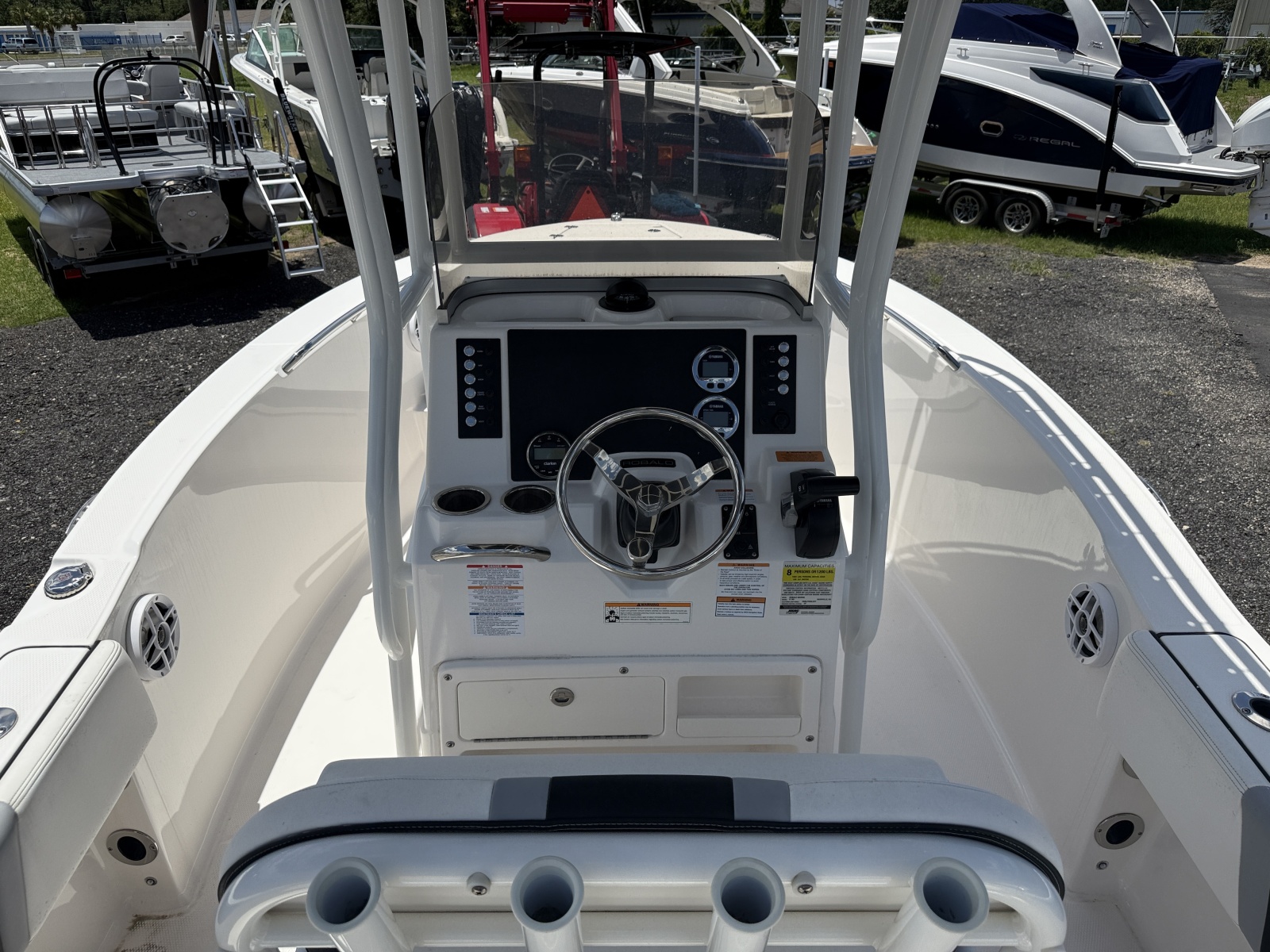 2024 Robalo R180