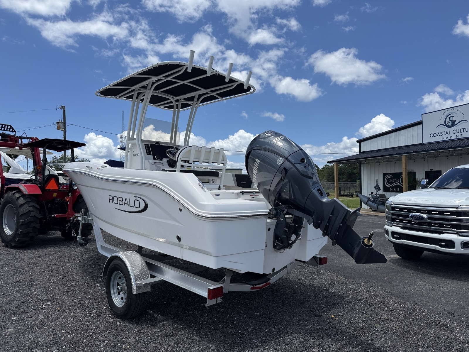 2024 Robalo R180