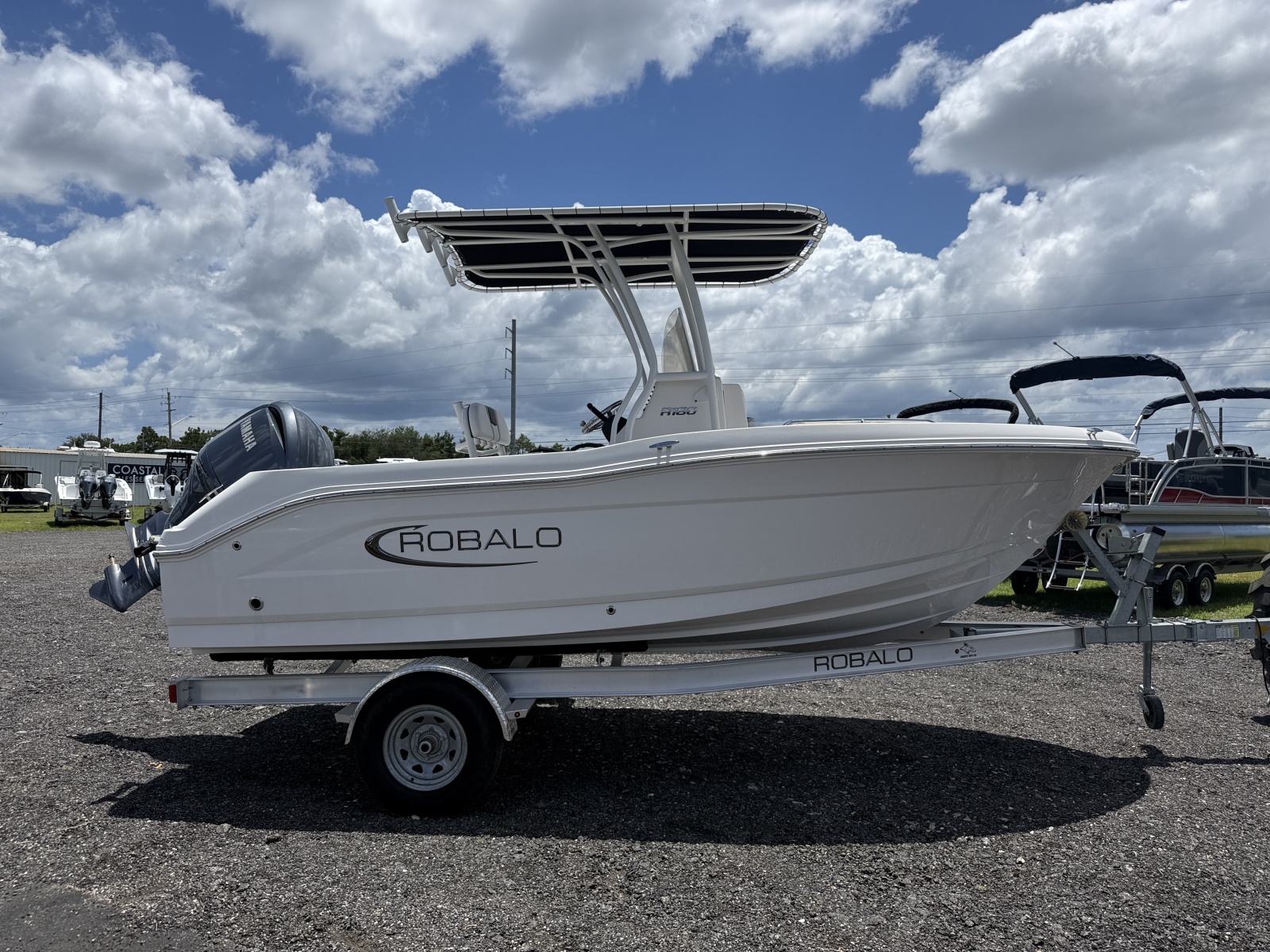 2024 Robalo R180