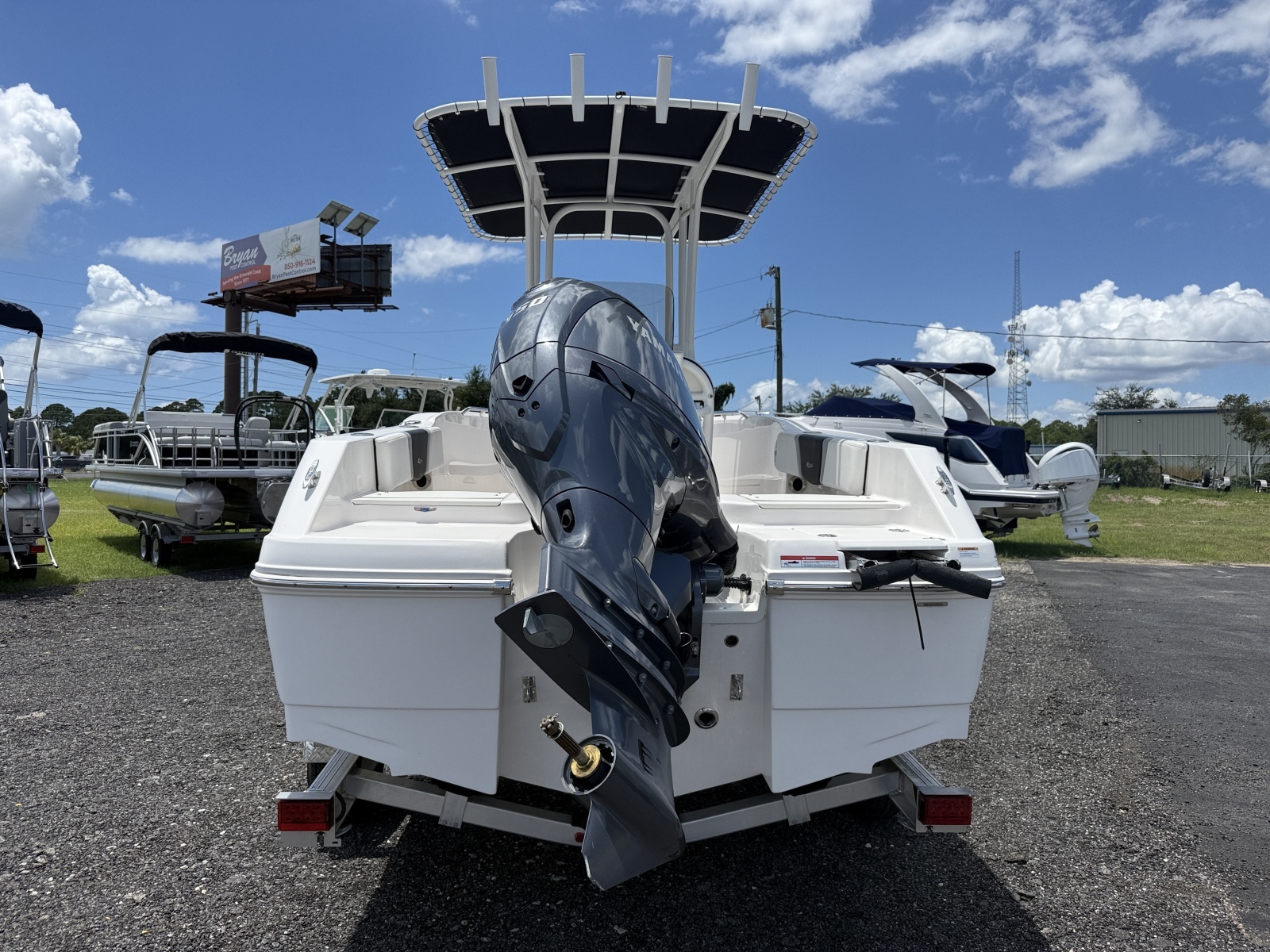 2024 Robalo R180