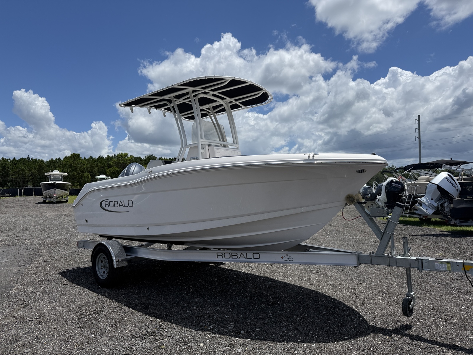 2024 Robalo R180