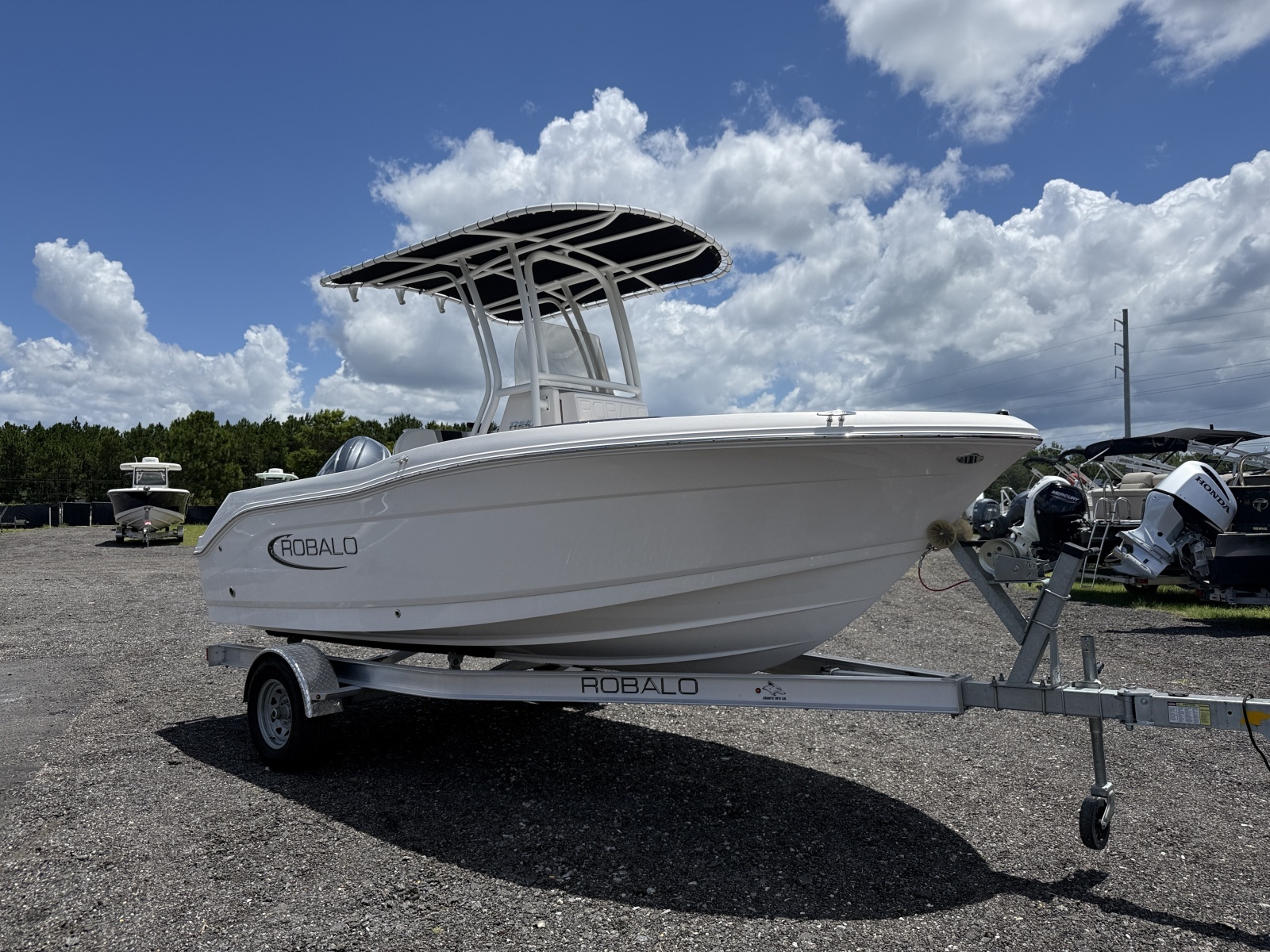 2024 Robalo R180