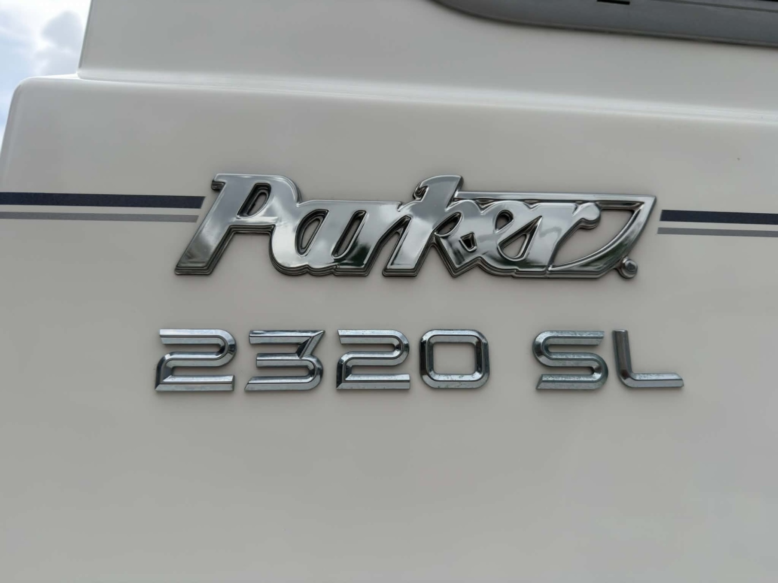 2022 Parker 2320 SC (Sport Cabin)