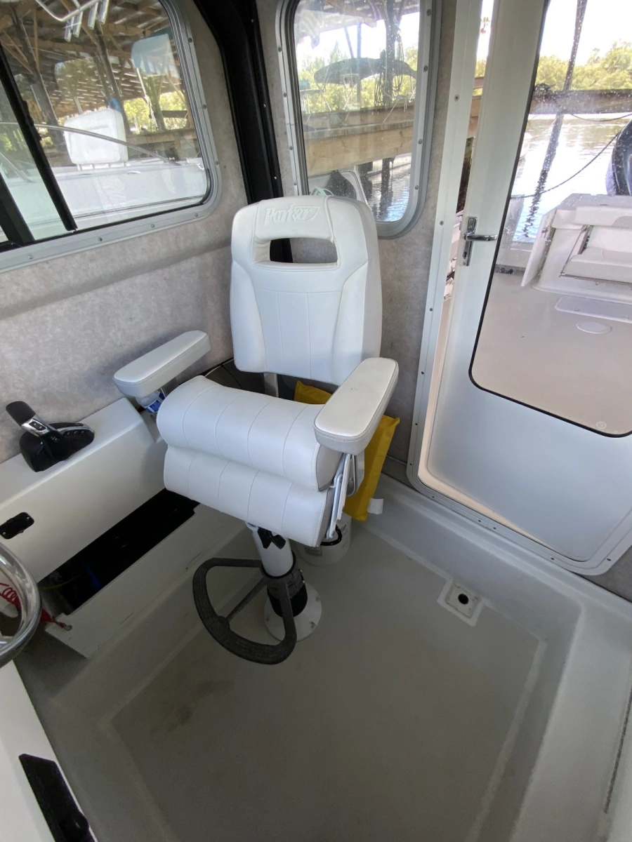 2022 Parker 2320 SC (Sport Cabin)