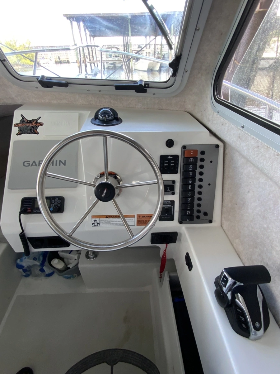 2022 Parker 2320 SC (Sport Cabin)