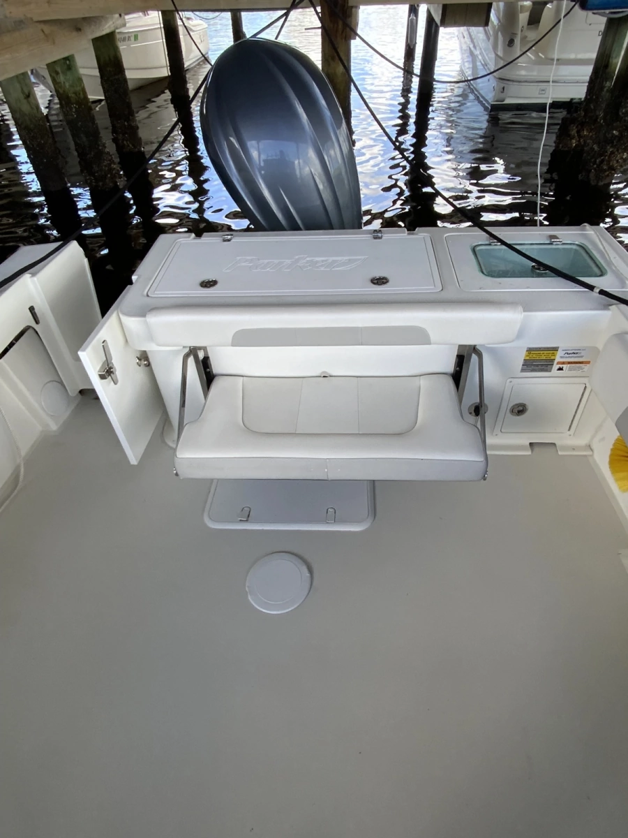 2022 Parker 2320 SC (Sport Cabin)