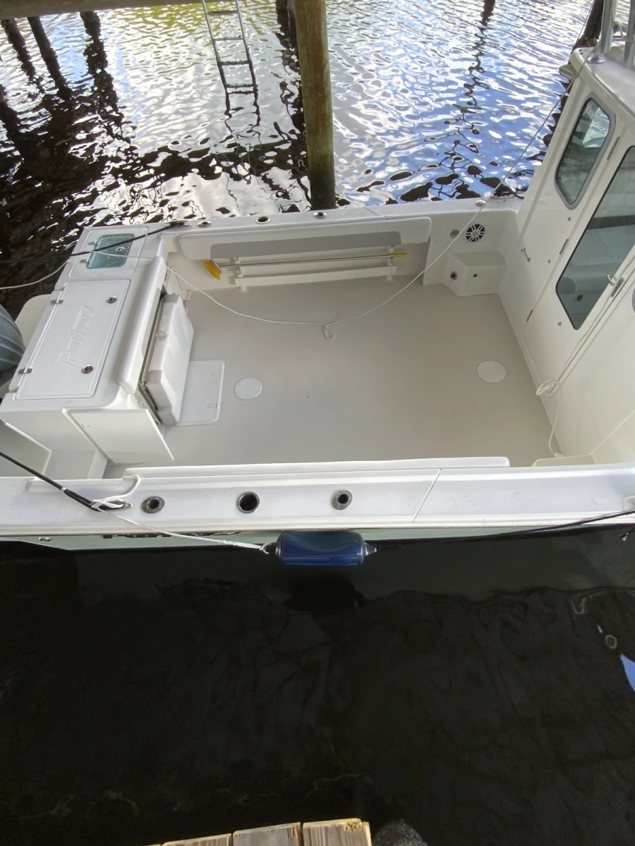 2022 Parker 2320 SC (Sport Cabin)