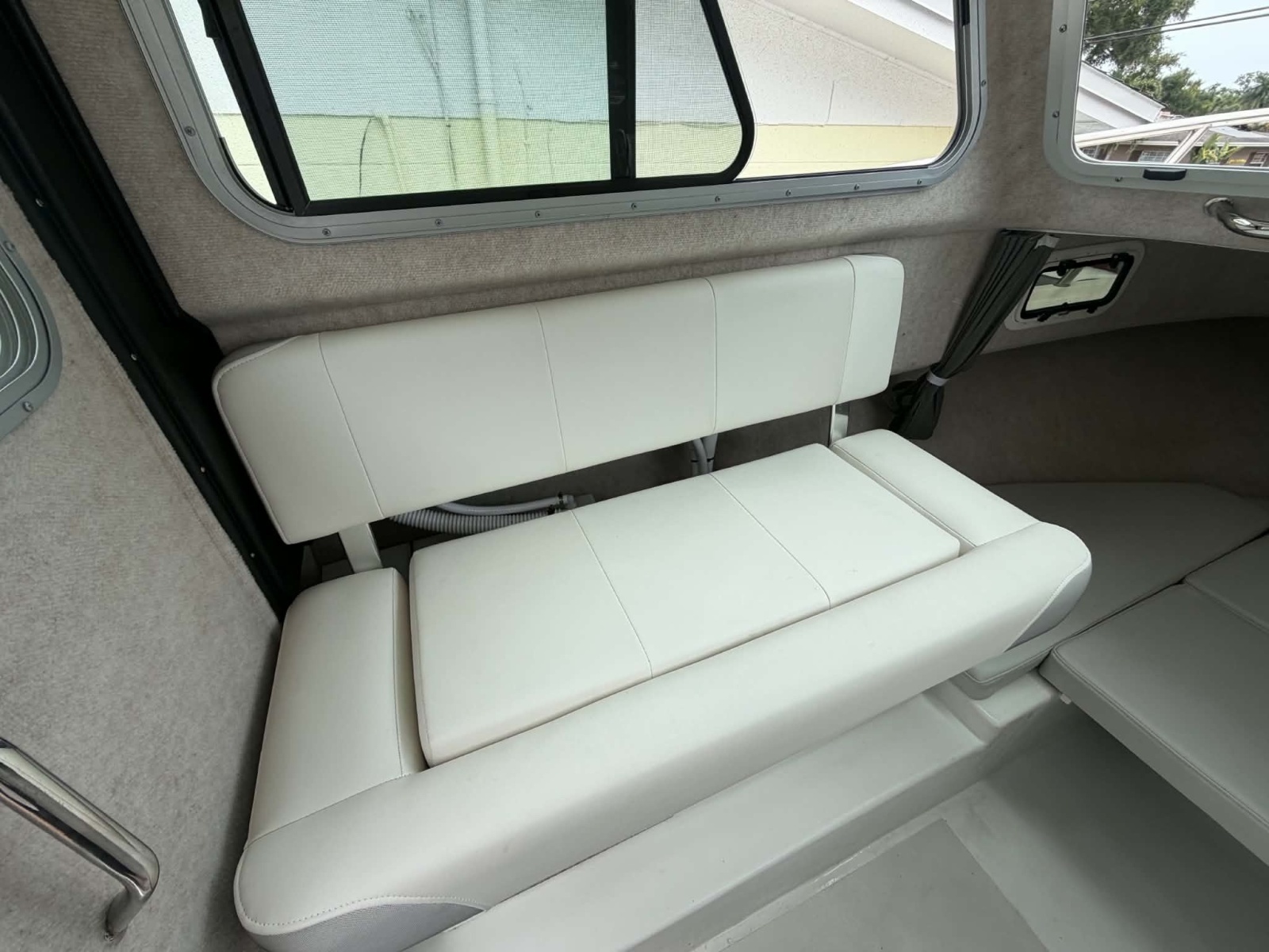 2022 Parker 2320 SC (Sport Cabin)