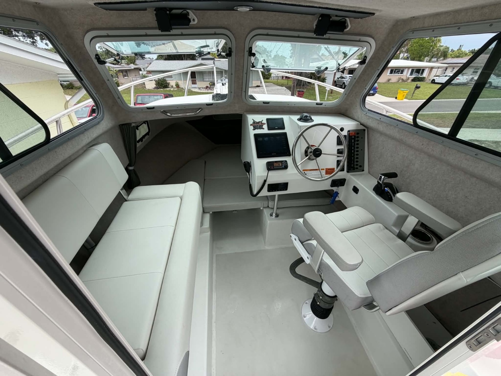 2022 Parker 2320 SC (Sport Cabin)