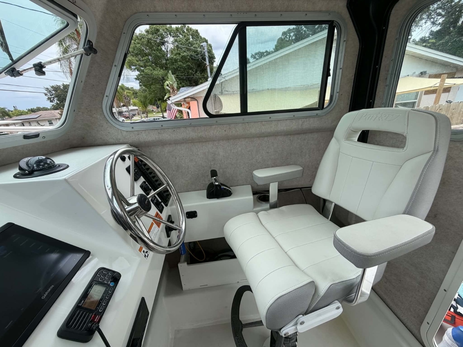 2022 Parker 2320 SC (Sport Cabin)