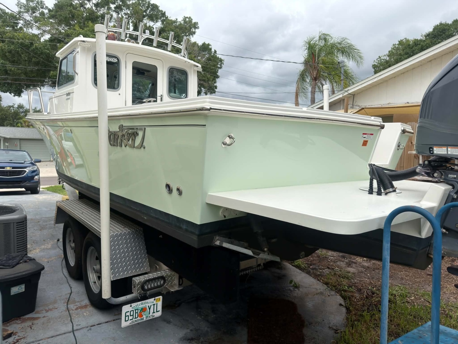 2022 Parker 2320 SC (Sport Cabin)