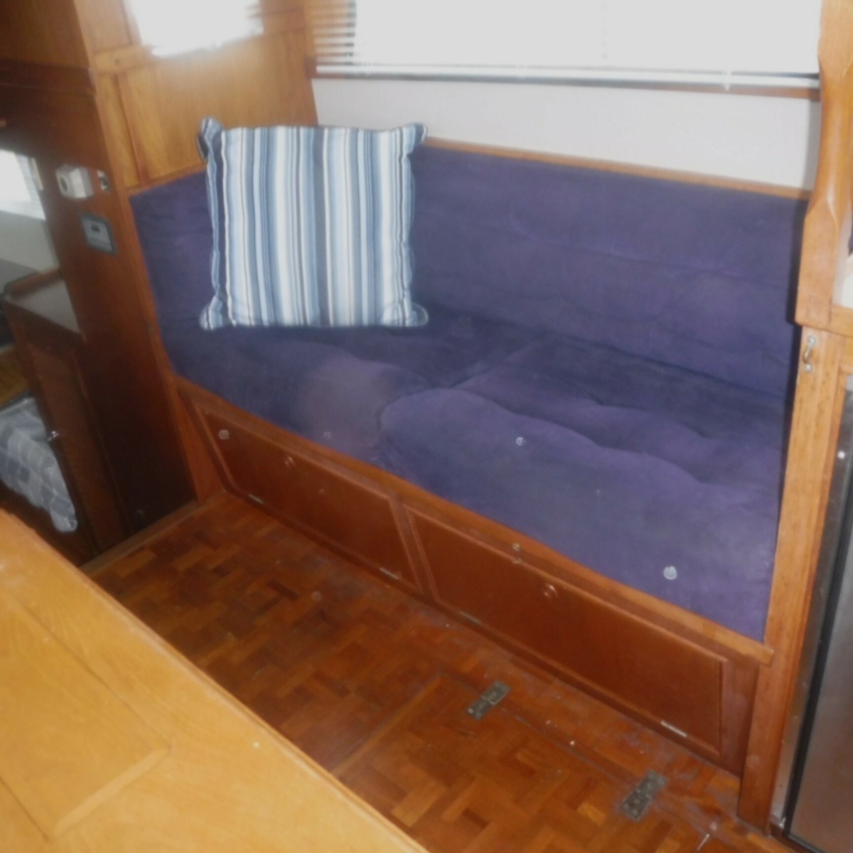 1983 Grand Banks Classic 36