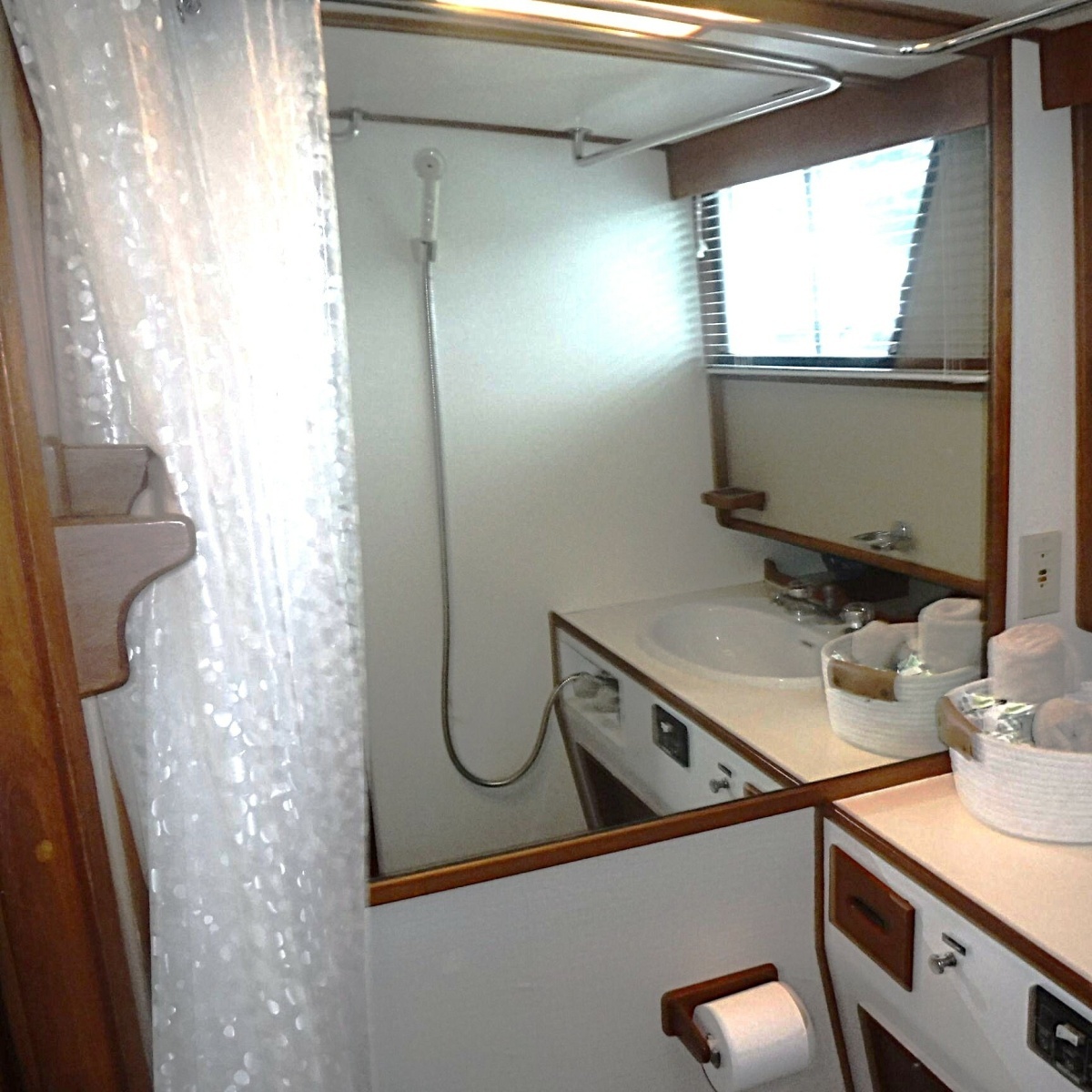 1983 Grand Banks Classic 36