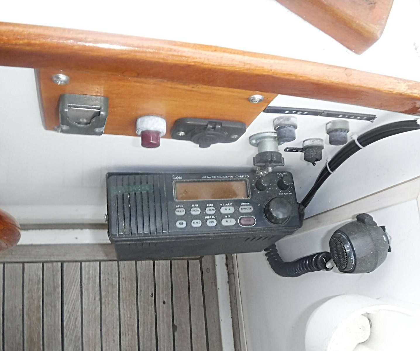 1983 Grand Banks Classic 36