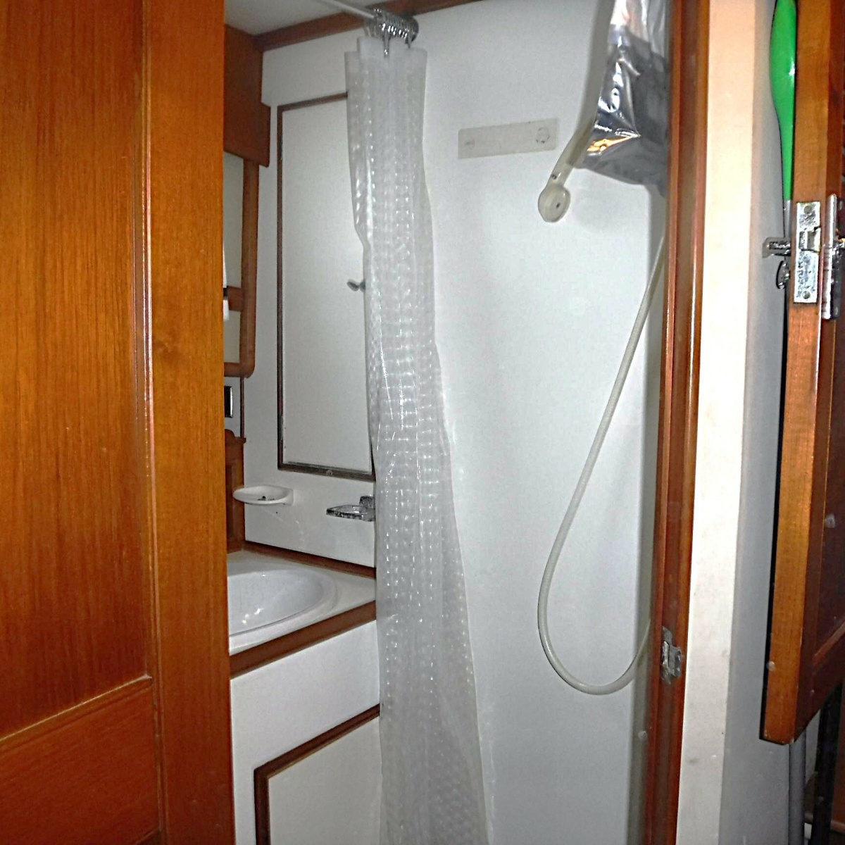 1983 Grand Banks Classic 36