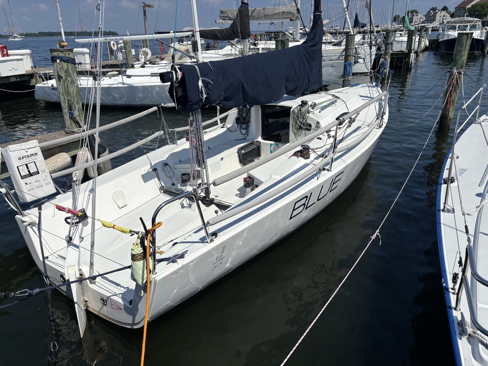 2015 J Boats J/88
