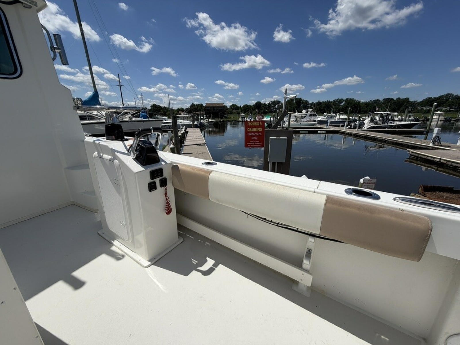 2018 Parker 2520 XL Sports Cabin