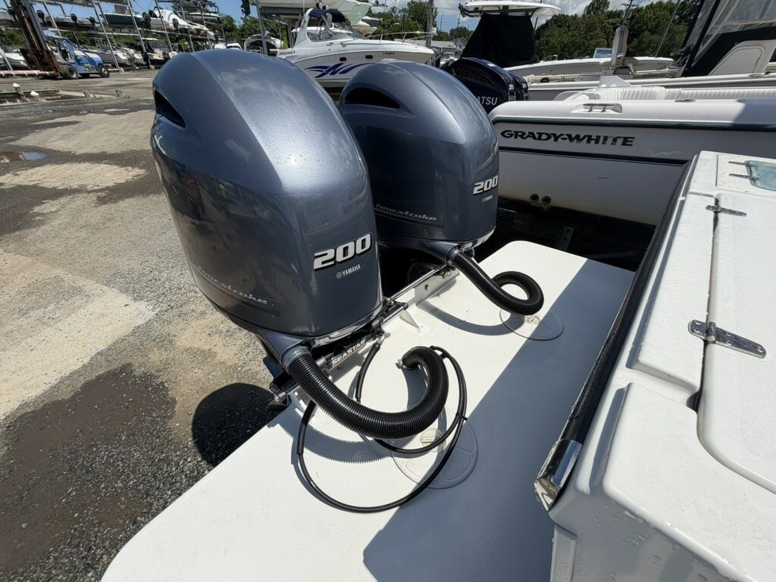 2018 Parker 2520 XL Sports Cabin