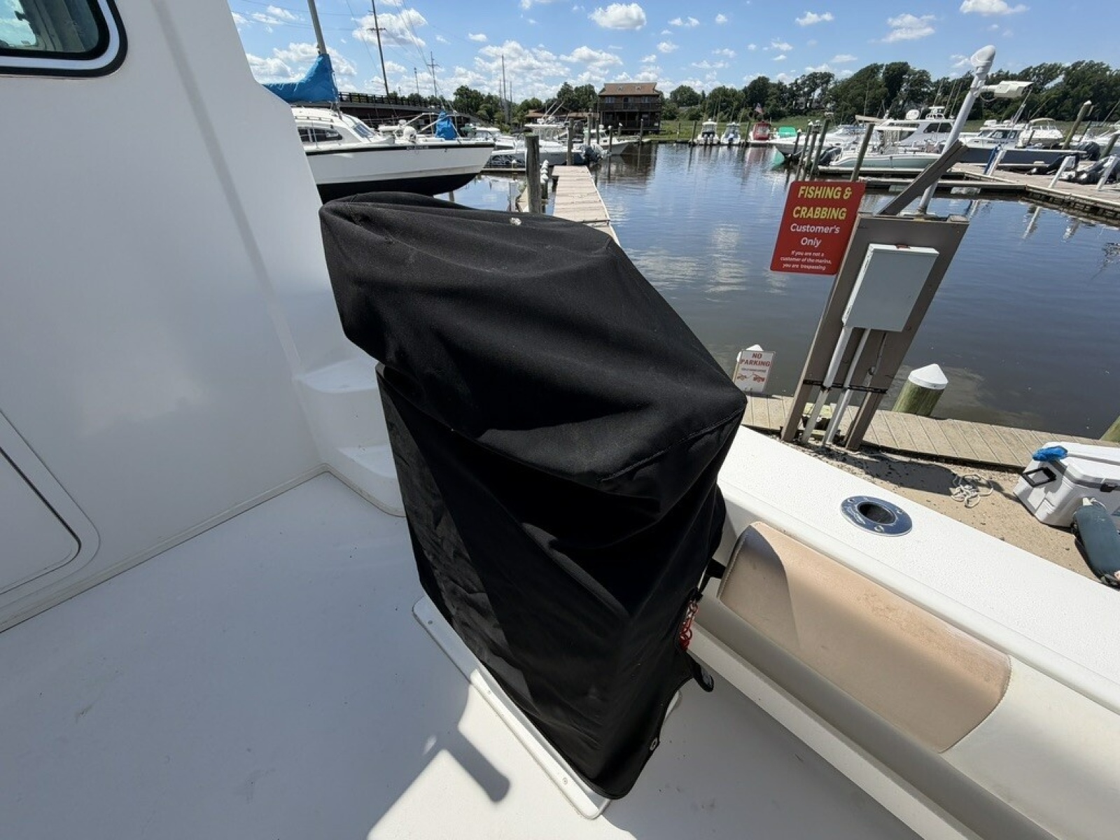 2018 Parker 2520 XL Sports Cabin