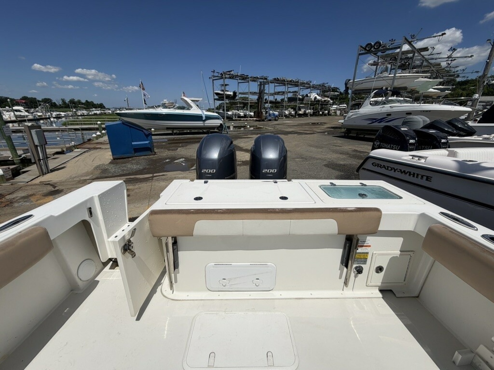 2018 Parker 2520 XL Sports Cabin