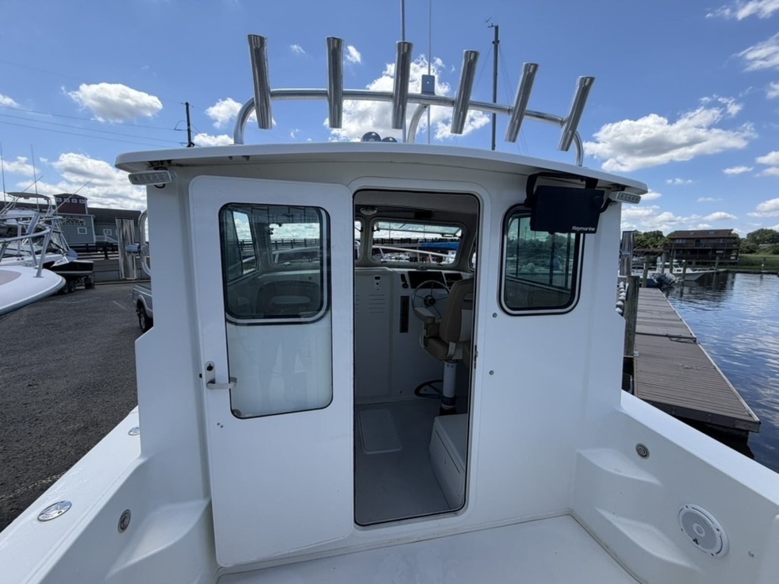 2018 Parker 2520 XL Sports Cabin