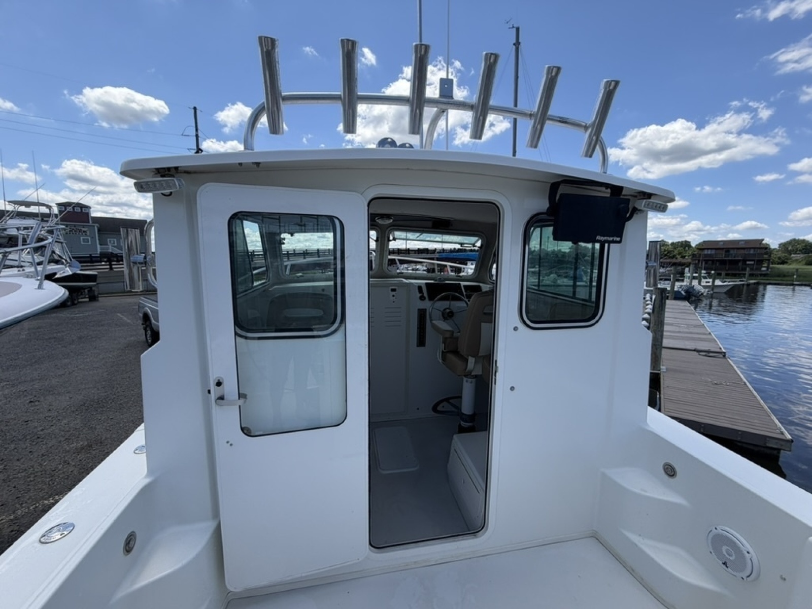 2018 Parker 2520 XL Sports Cabin