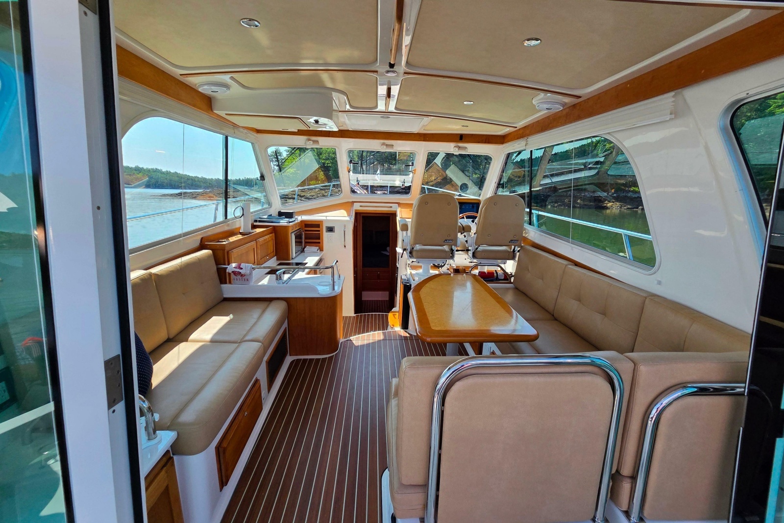 2018 Back Cove 37