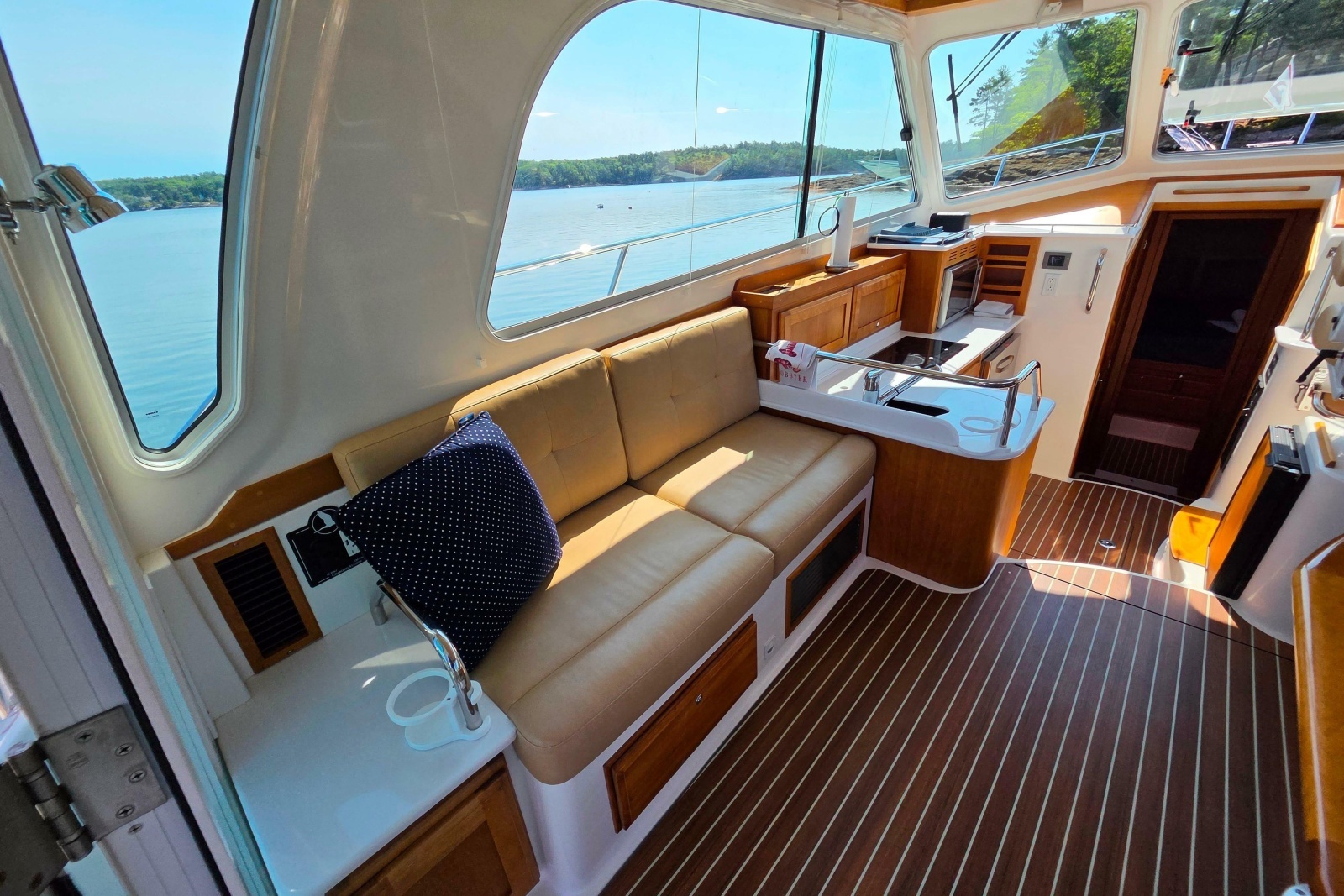 2018 Back Cove 37