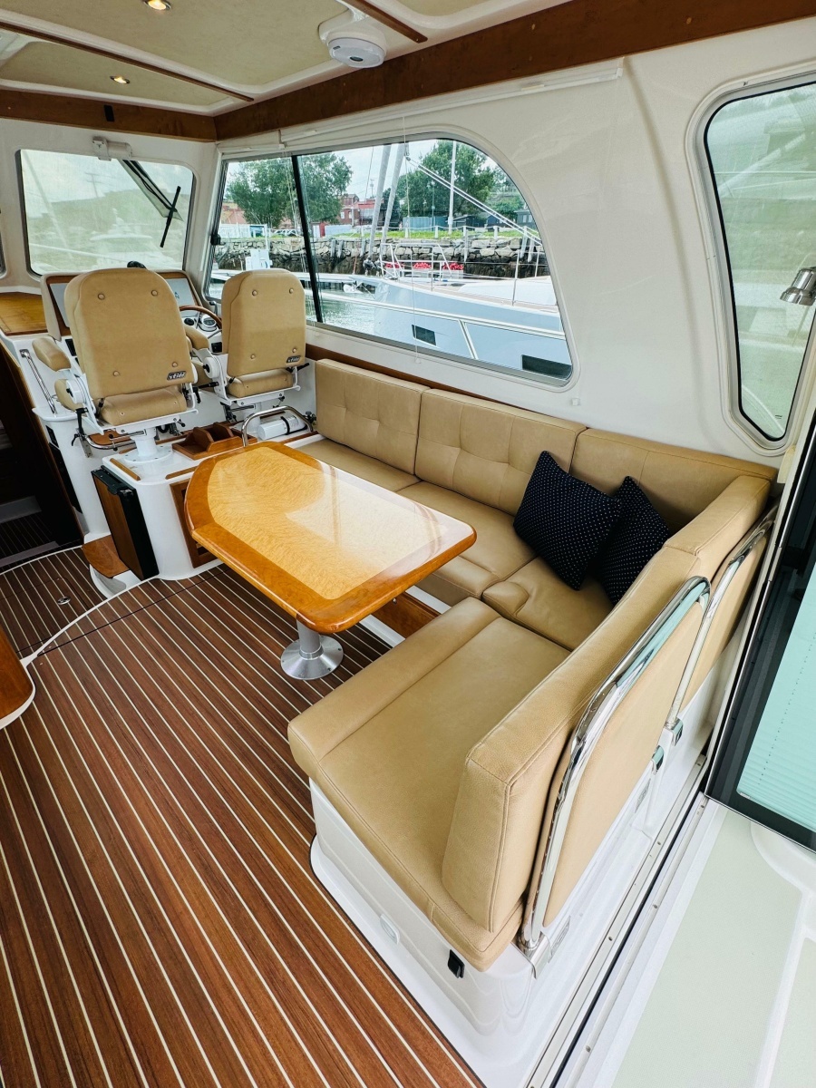 2018 Back Cove 37