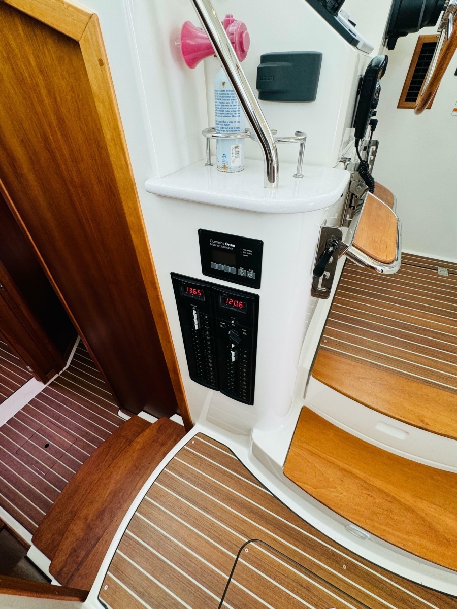 2018 Back Cove 37