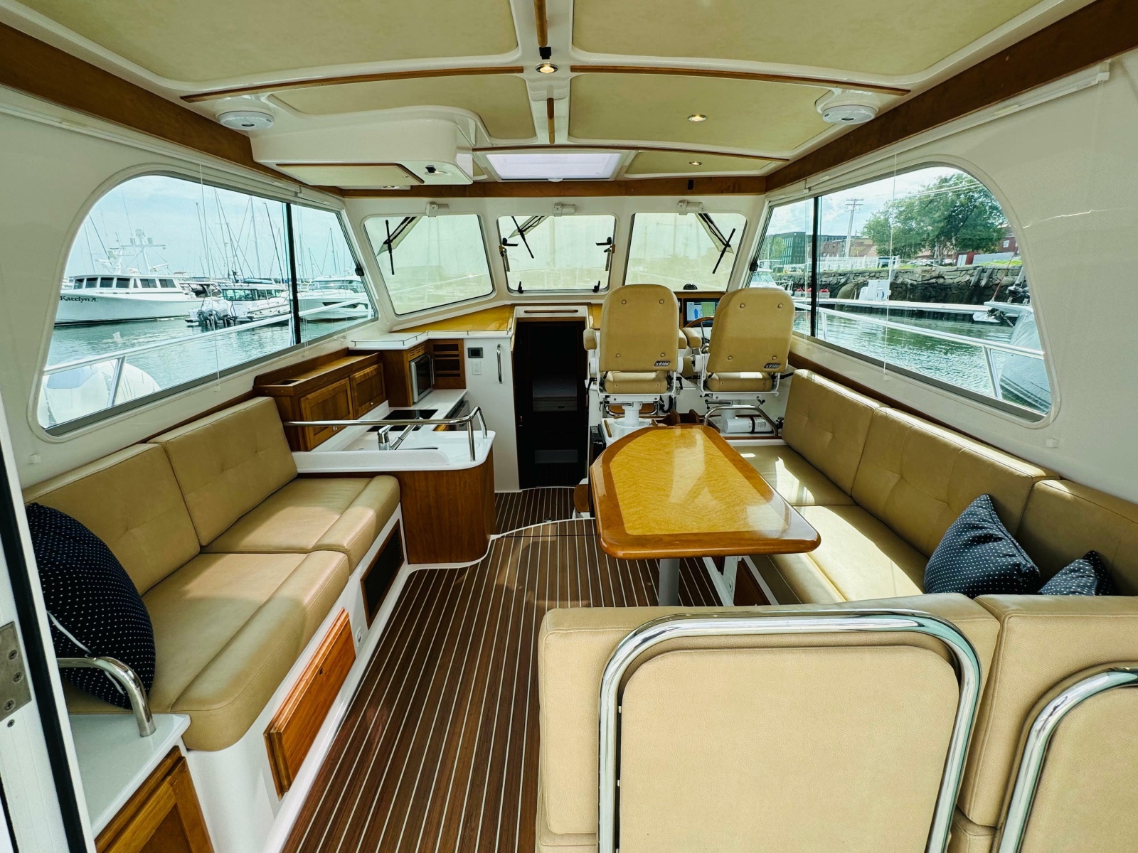 2018 Back Cove 37