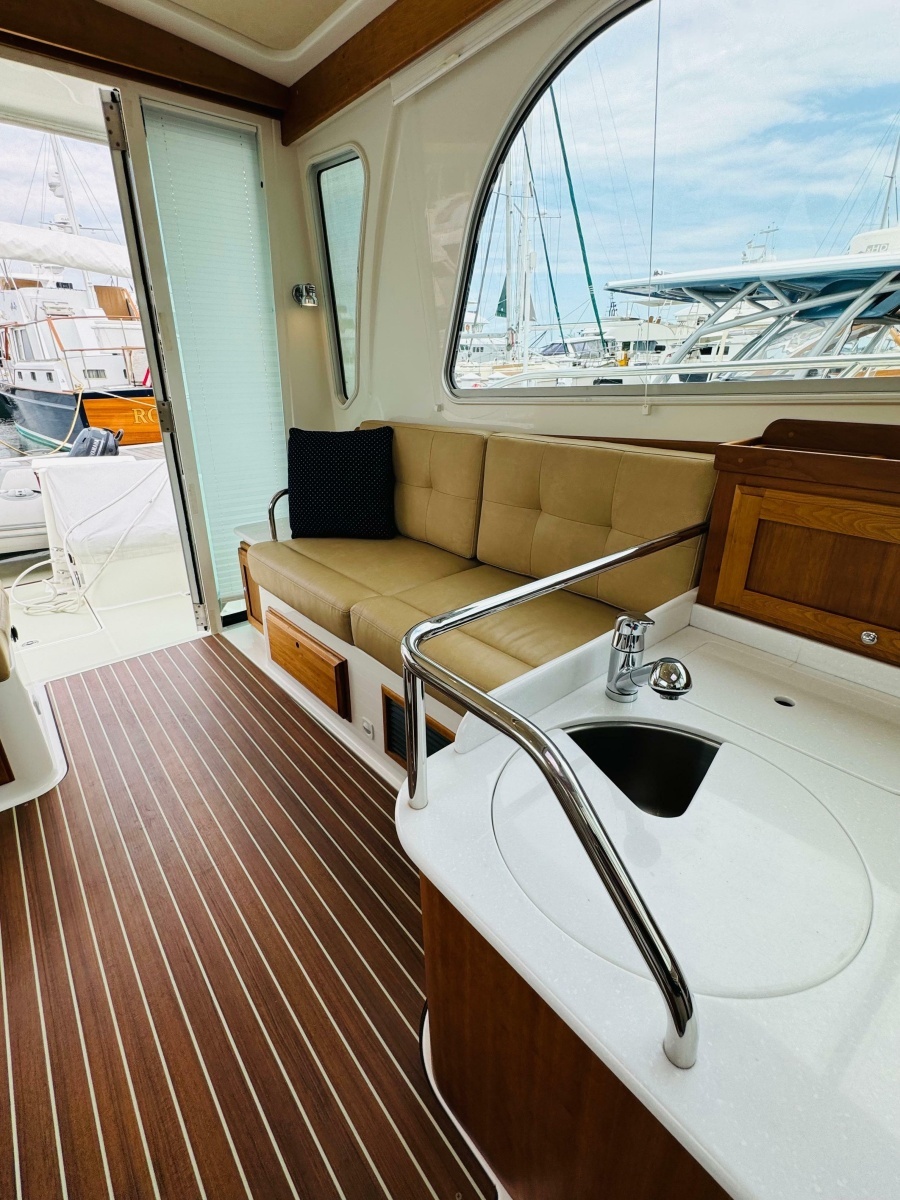 2018 Back Cove 37