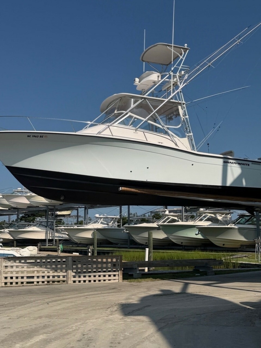 2003 Grady-White 330 Express
