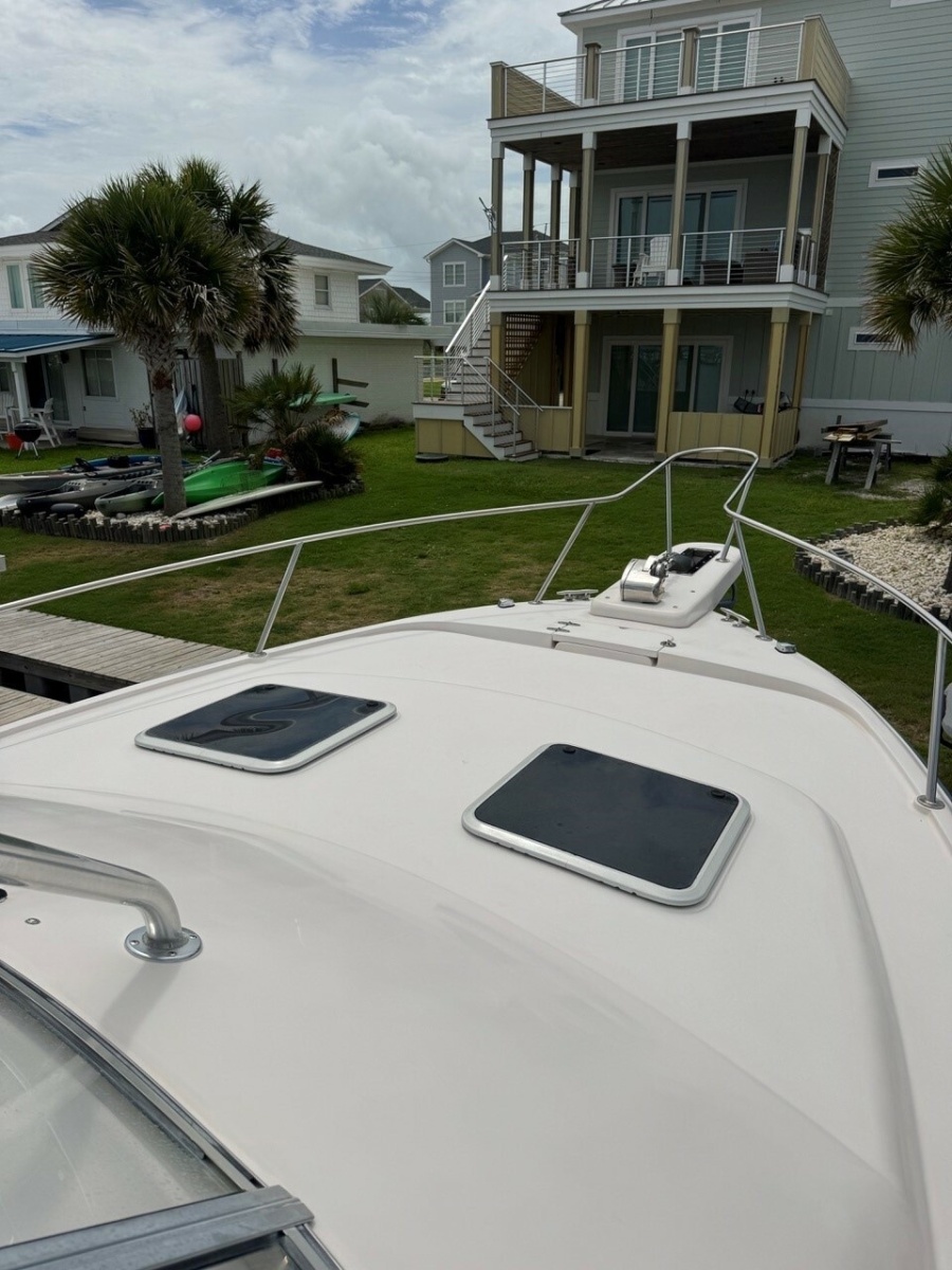 2003 Grady-White 330 Express