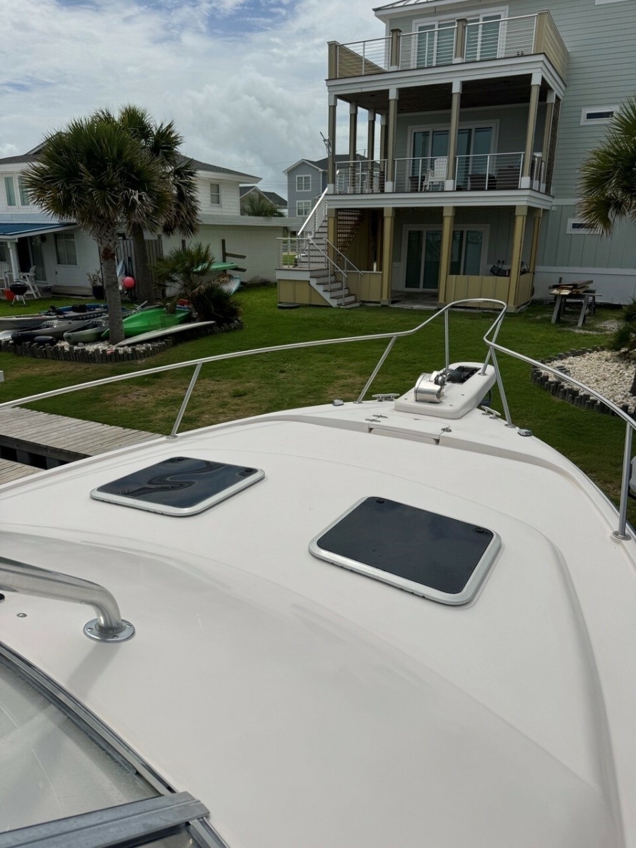 2003 Grady-White 330 Express