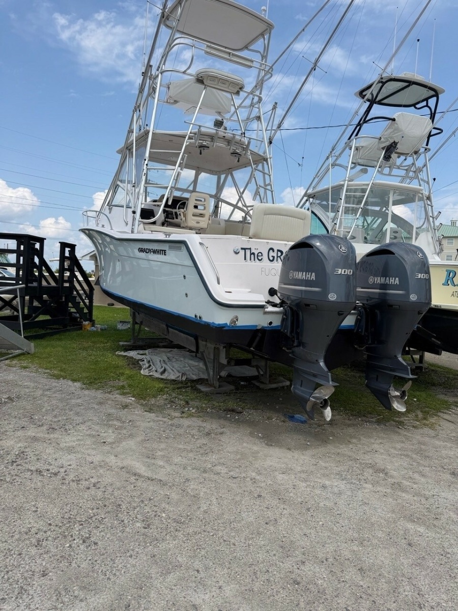 2003 Grady-White 330 Express